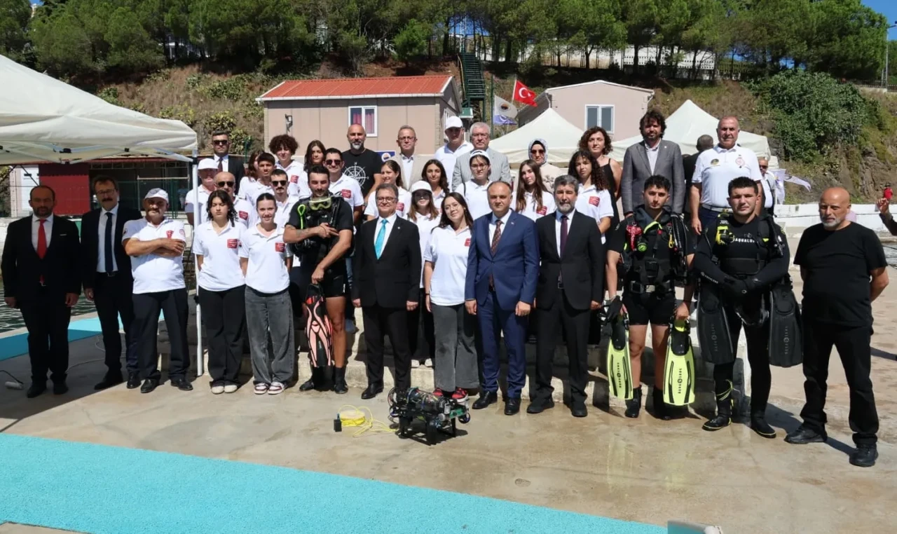 Sinop’ta öğrencilerden yapay zekalı insansız deniz aracı