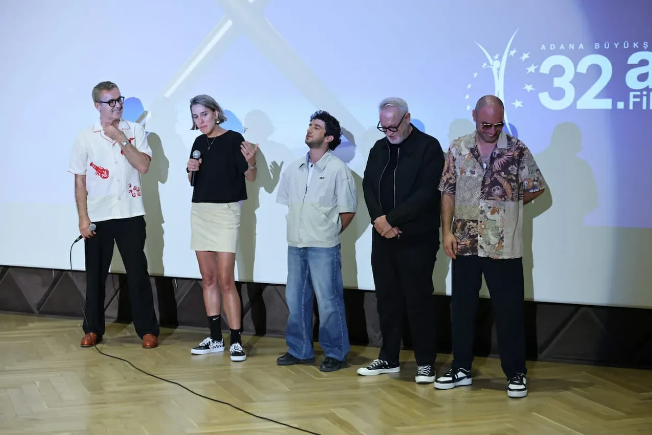 Altın Koza’da “Uçan Köfteci” ve “Cinema Jazireh” günü