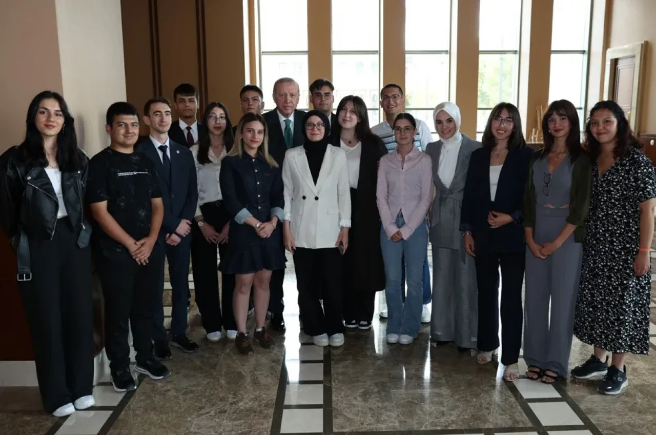 Beştepe’de anlamlı törende kura heyecanı: 630 şehit yakını ve gazi kamuya yerleştirildi