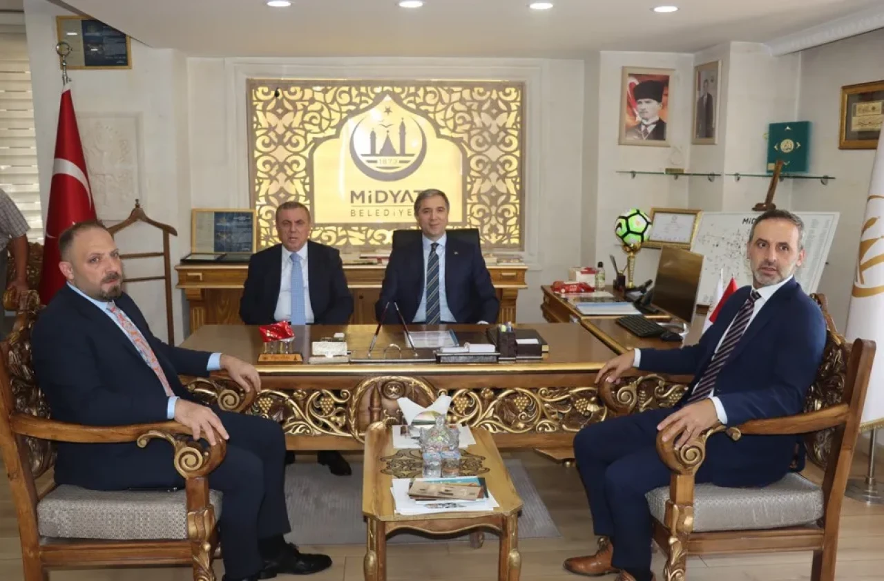 AK Parti Heyeti Midyat’ta: 'Cumhurbaşkanımızın talimatlarıyla hizmet sürecek '