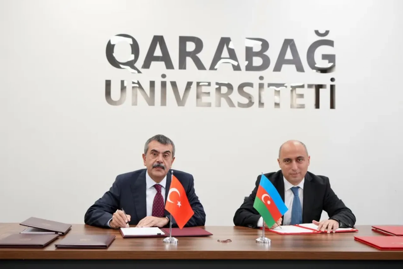 Türkiye ile Azerbaycan eğitimde kardeşlik adımı attı