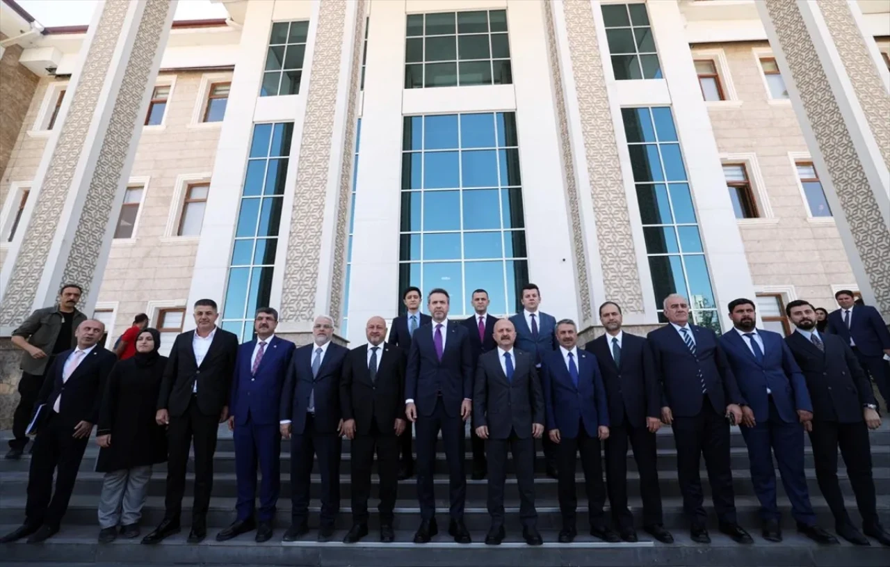 Bakan Bayraktar: Adıyaman’da enerji yatırımlarıyla yeni bir dönem başlıyor