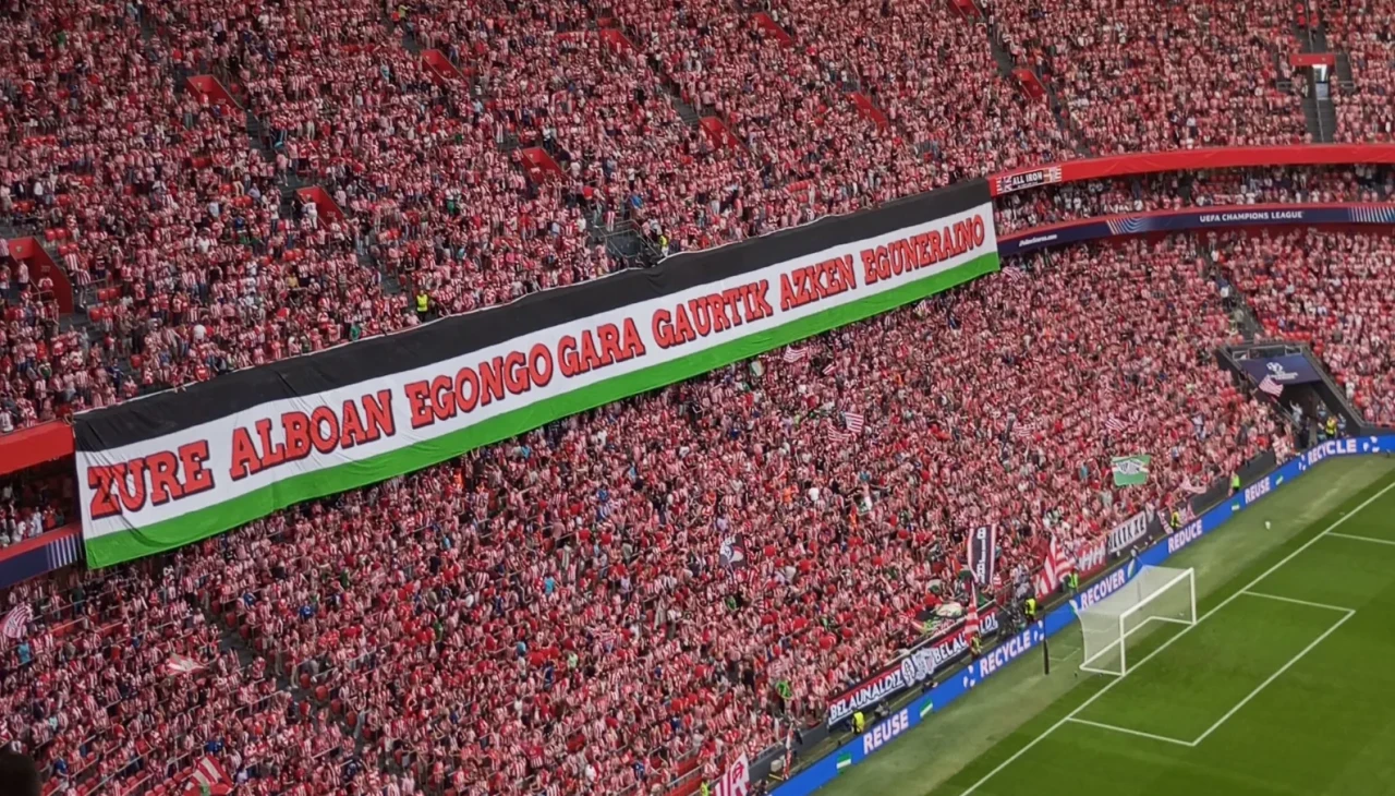Athletic Bilbao taraftarlarından UEFA Şampiyonlar Ligi'nde Filistin'e destek mesajı
