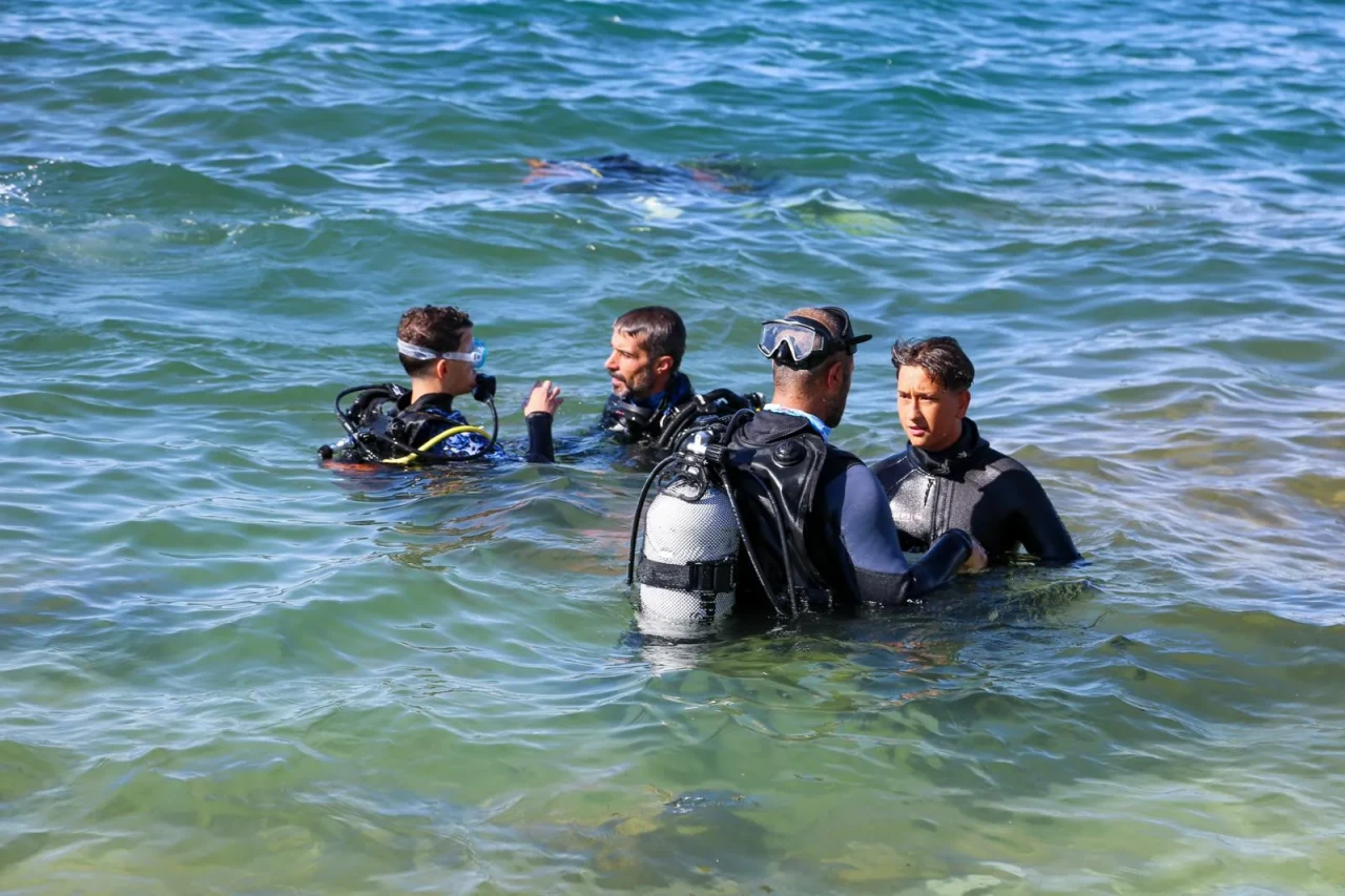 Van’da gençler ilk kez dalış heyecanı yaşadı