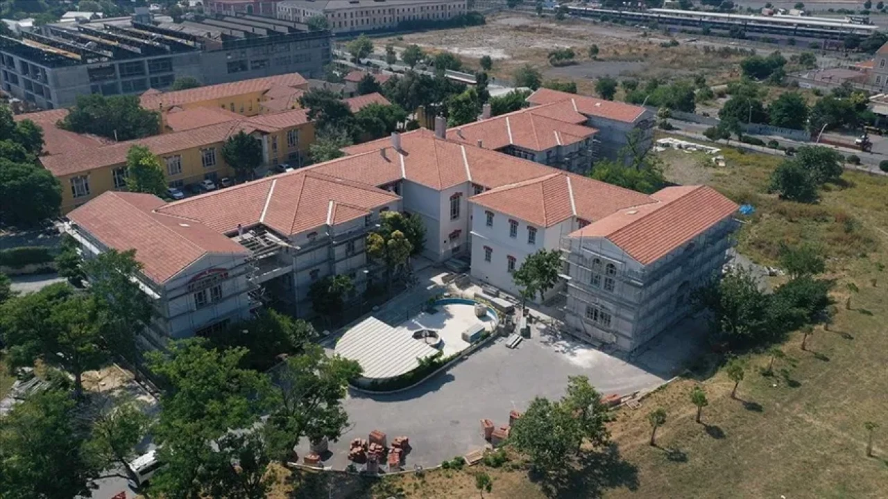 Zeytinburnu Balıklı Rum Hastanesi önünde silahlı saldırı: Ekipler olay yerinde!