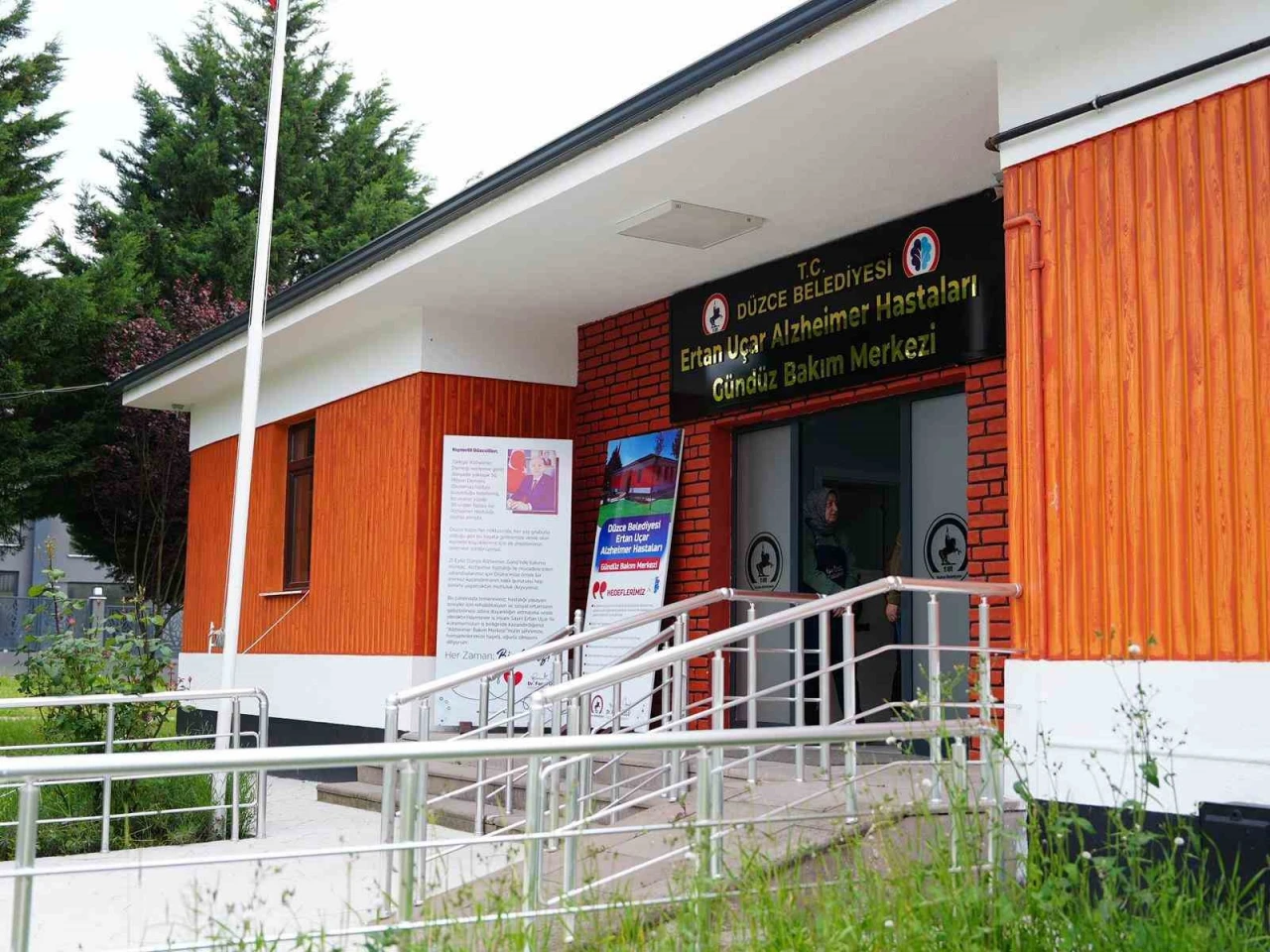 Unutanlar için unutulmaz bir yer: Düzce’deki Alzheimer merkezi çok konuşuluyor!