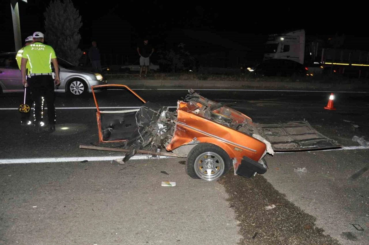 Katliam gibi kaza: 5 ölü, 6 yaralı