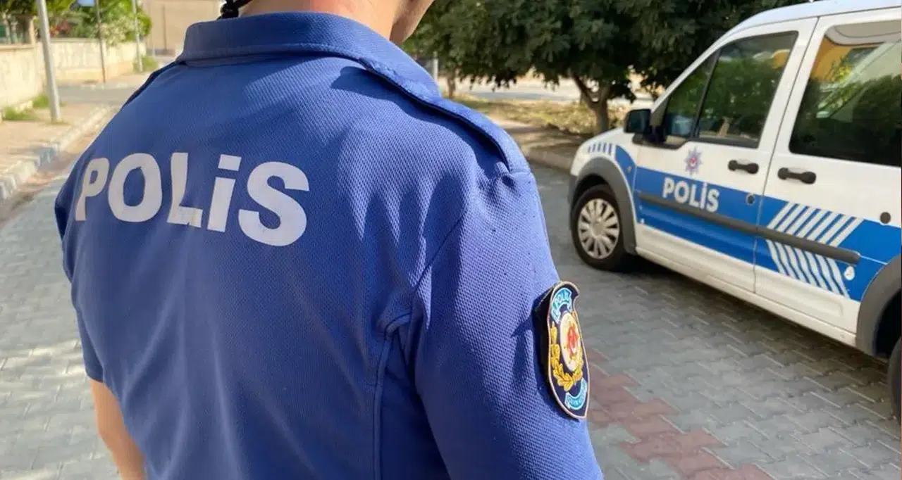 Arnavutköy'de polisten kaçan zanlıların aracında ceset bulundu!