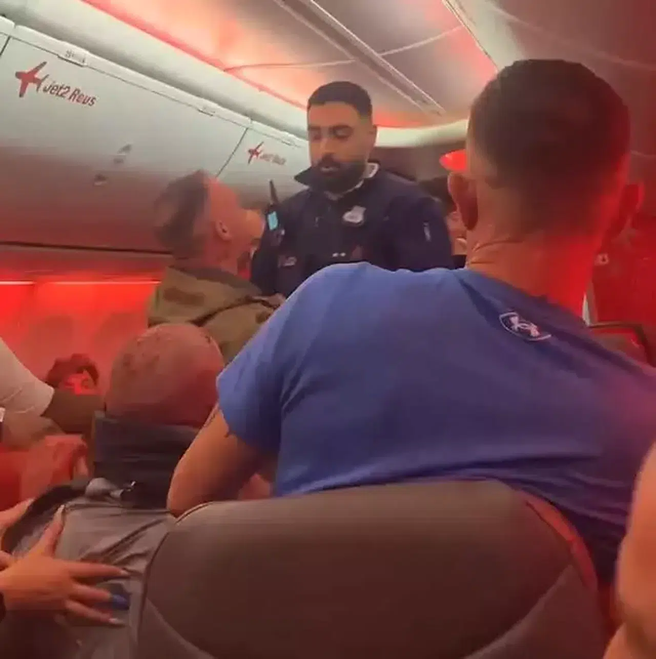 Türkiye’den Manchester’a Giden Uçakta Kavga mı Çıktı, Uçak Brüksel’e Neden Acil İniş mi Yaptı, Yolcular Kara Listeye mi Alındı?