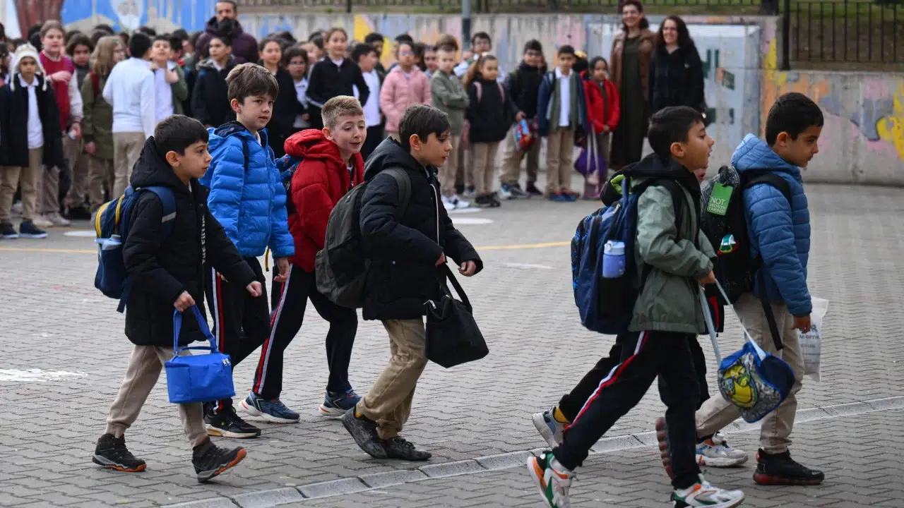 4 MART OKULLAR TATİL Mİ! Tatil olan illerin listesi ve ilçeler!