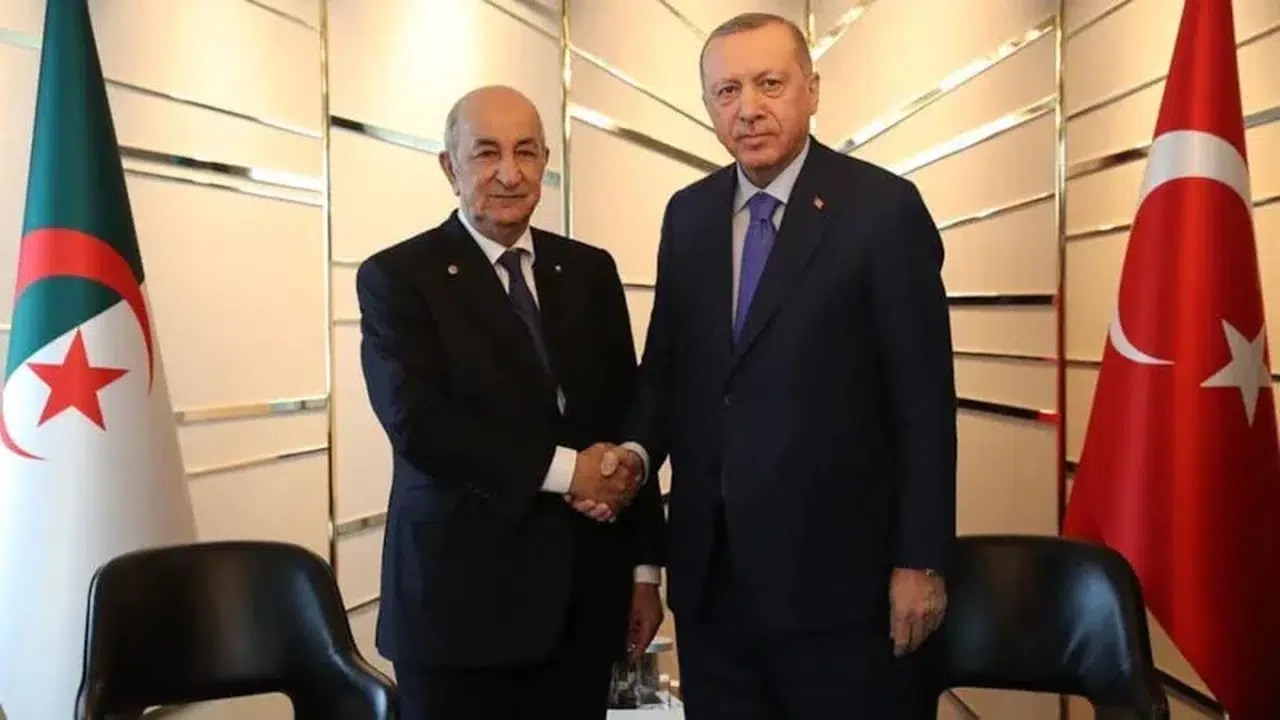 Cezayir Cumhurbaşkanı Tebbun Türkiye'ye Geliyor: Zirve Neden Önemli?