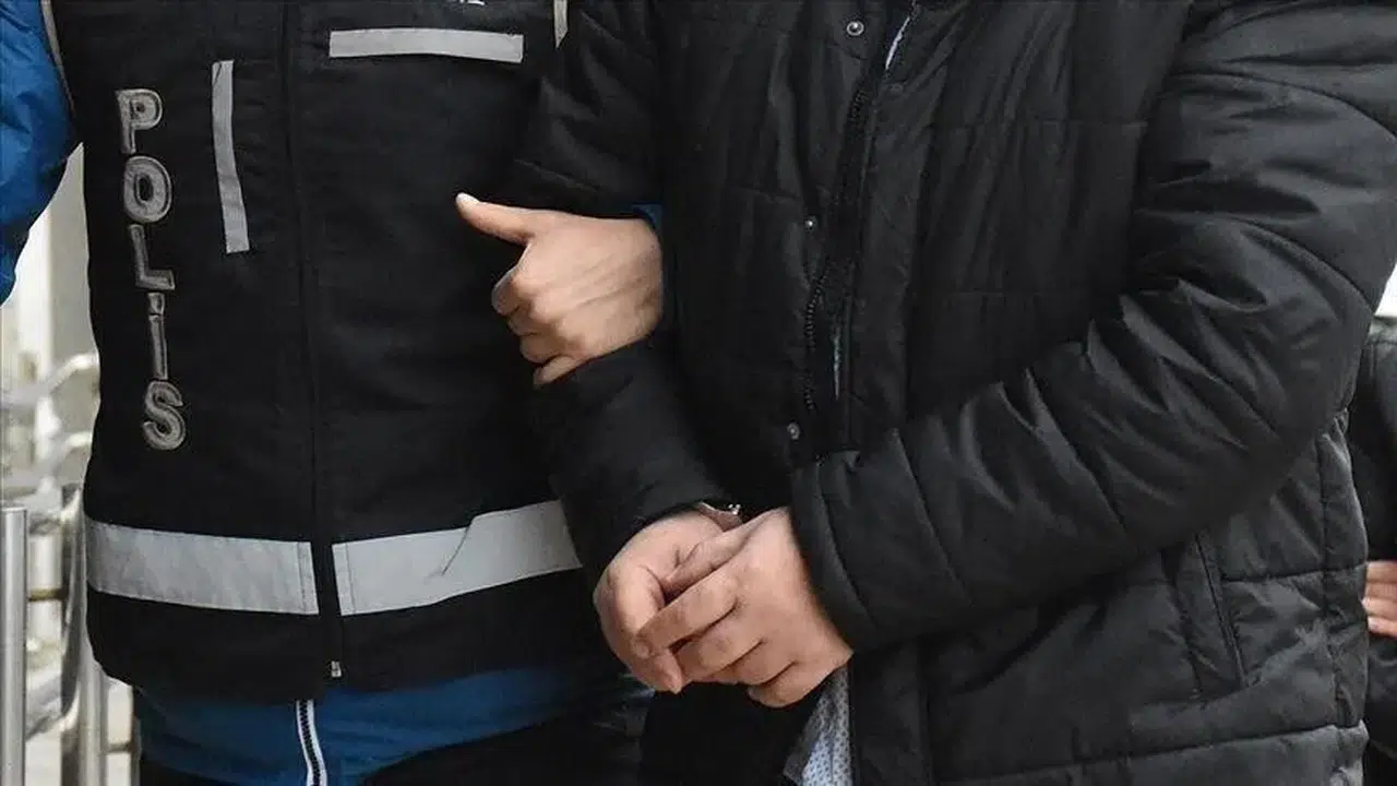 CHP Kurultayı'nda Şok Gelişmeler: 9 Kişi Tutuklandı