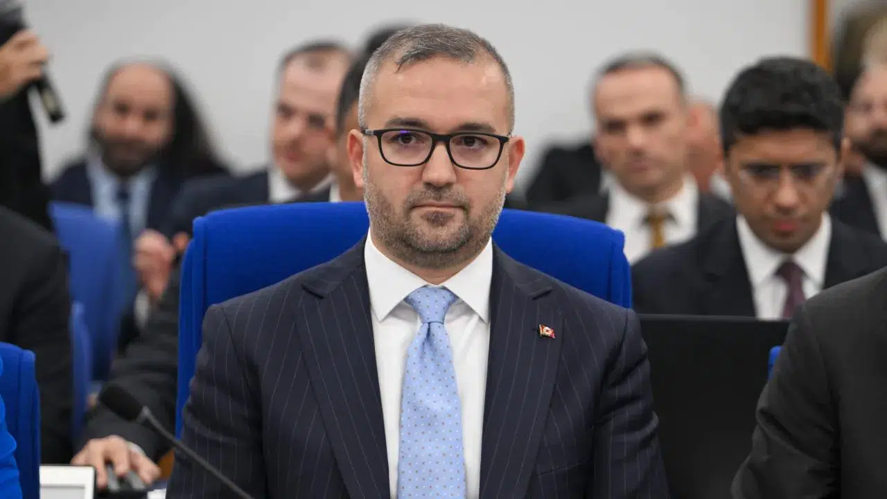 Meclis'te flaş ekonomi zirvesi: Merkez Bankası Başkanı Karahan'dan kritik sunum!