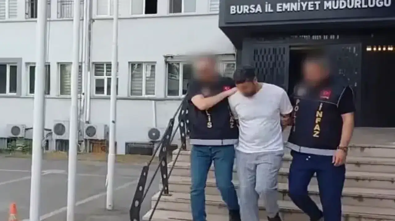 Interpol'ün listesindeki o isim Bursa'da yakalandı! 13 yıllık firar son buldu