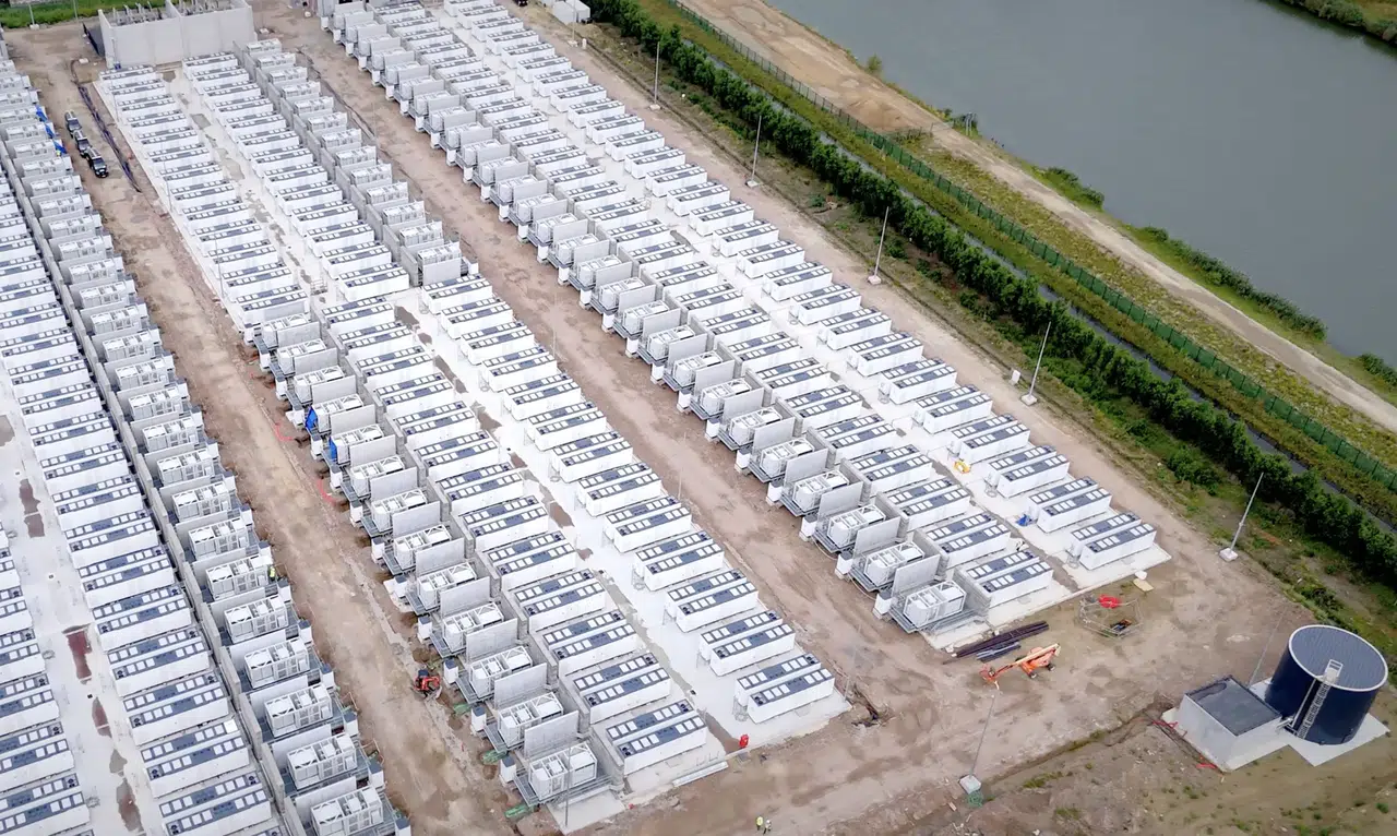 Sungrow Wood Mackenzie’nin BESS ve solar invertör listesinde birinci oldu