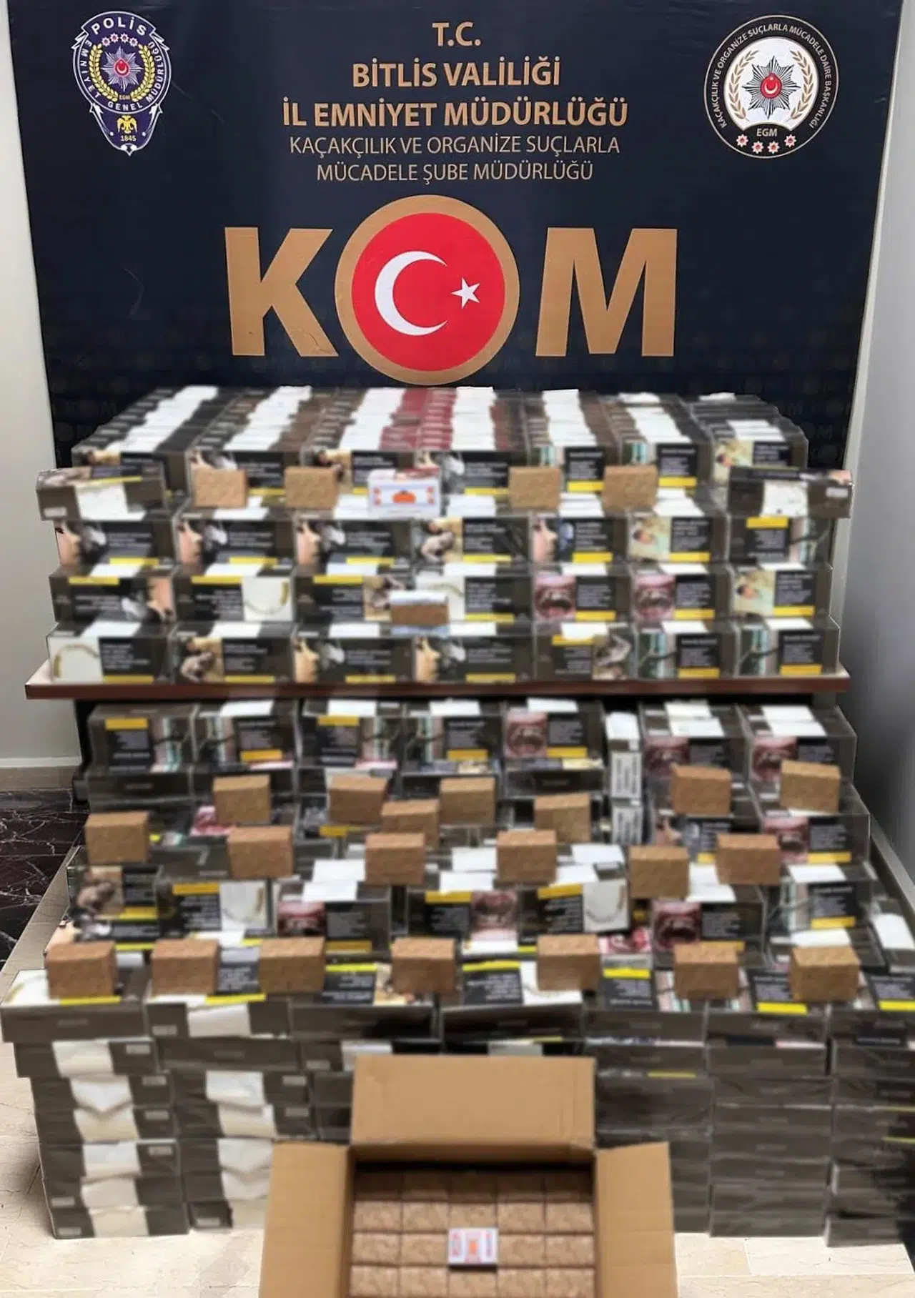 Bitlis'te 100 bin boş makaron ve 170 bin sigara kağıdı ele geçirildi