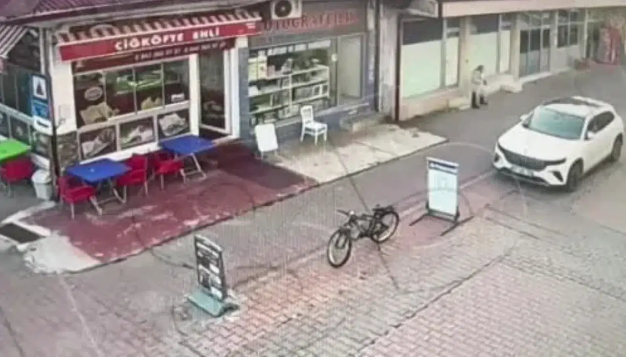 16 Yaşında hayatı karardı! Polisten kaçan ehliyetsiz gence kesilen ceza dudak uçuklattı: Tam 410 bin TL!