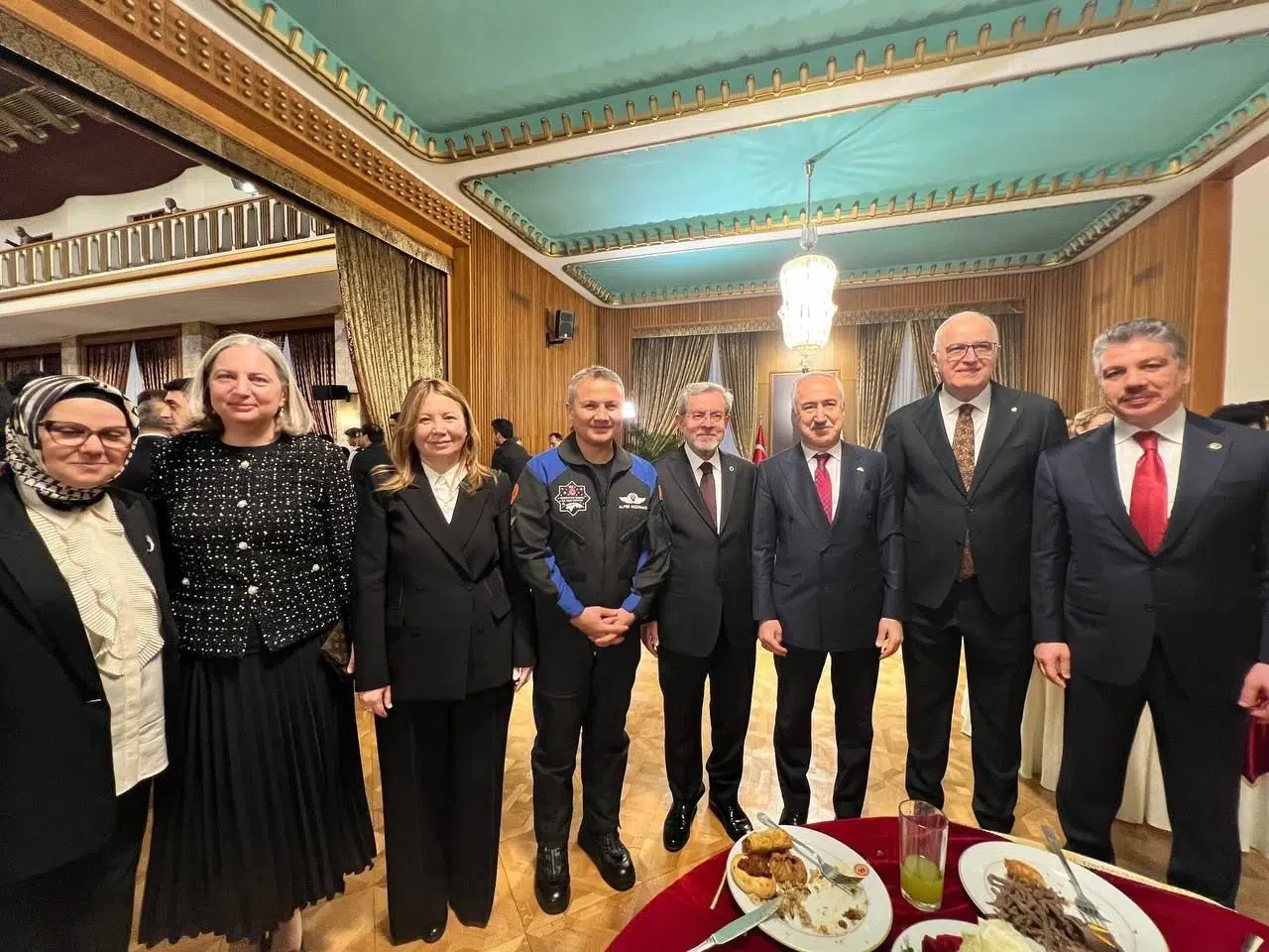 Gazi Meclis'te 23 Nisan gururu: Rektör Prof. Dr. Fatma Aydın resepsiyonda yerini aldı