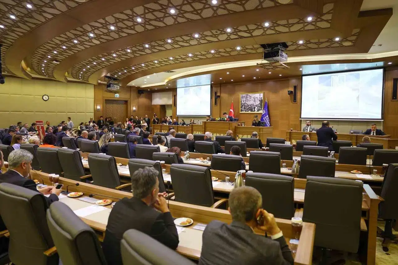 Bursa'da su yönetimine tam not: BUSKİ'nin 2025 karnesi meclisten geçti