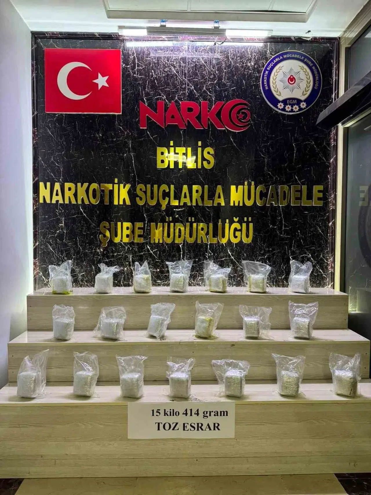 Bitlis'te yakıt deposunda 15 kilo esrar ele geçirildi