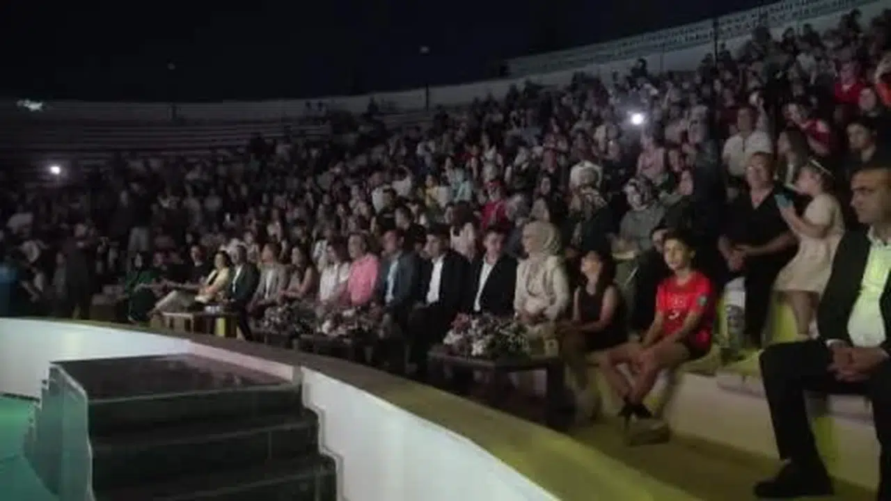 Kilis'te halk oyunları ve müzik şöleni