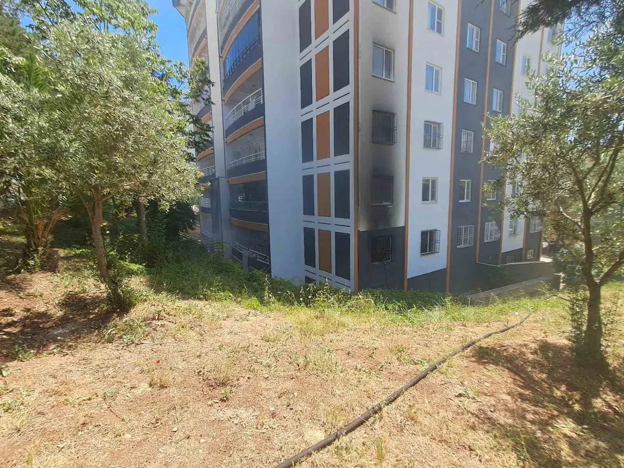 Kilis'te çıkan yangında 4 kişi hastaneye kaldırıldı