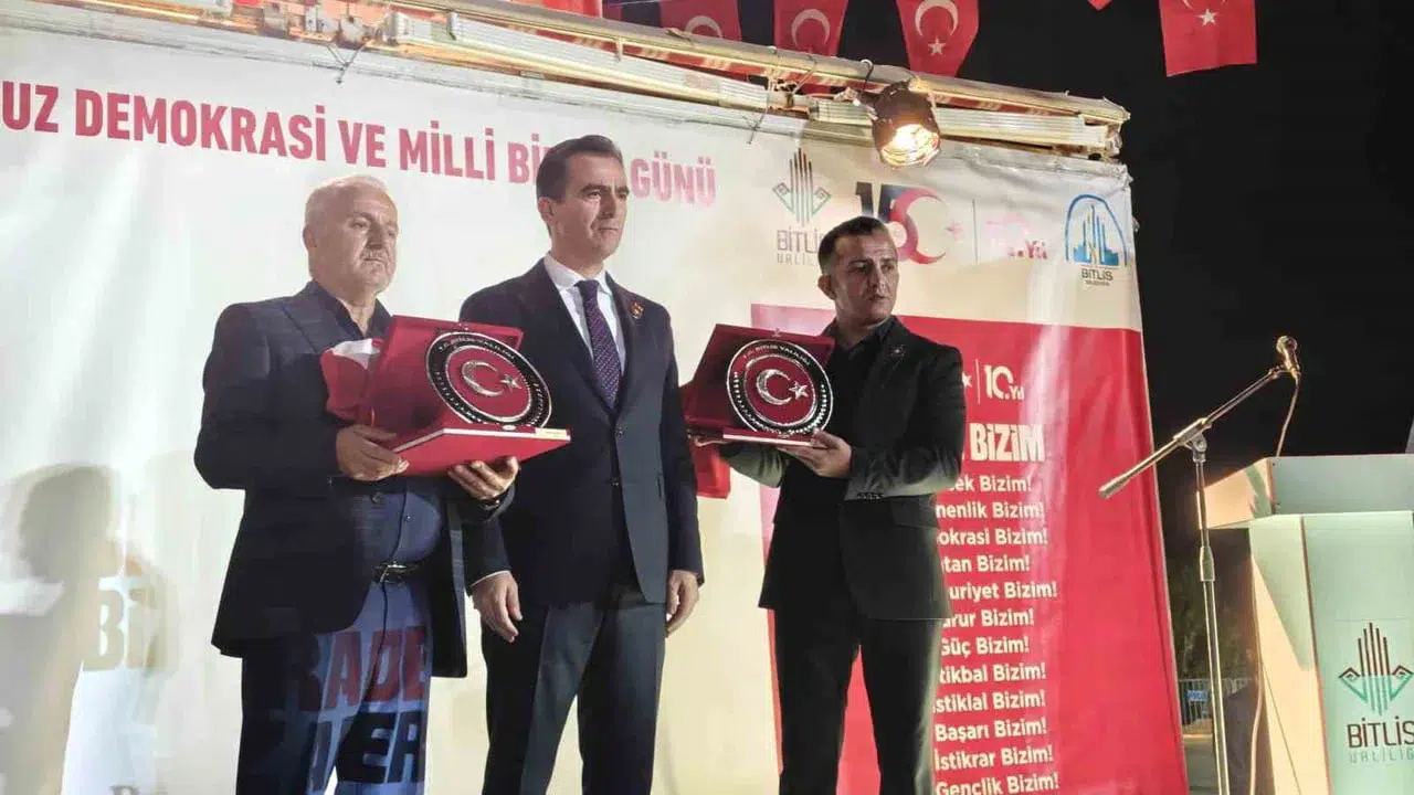 Bitlis'te 15 Temmuz Demokrasi ve Milli Birlik Günü anma programı gerçekleştirildi