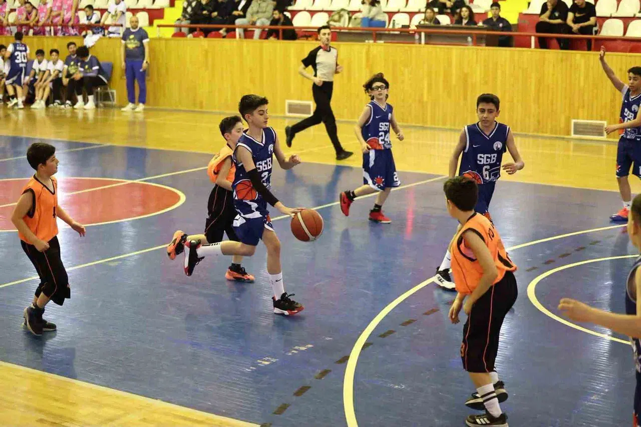 Sivas Gücü Belediyespor basketbol altyapısı dört kategorideki başarılarıyla ön plana çıktı