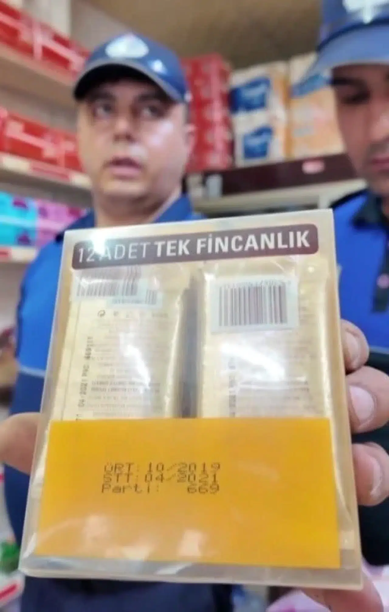 Kilis'te art arda denetimlere rağmen tarihi geçmiş ürün skandalı