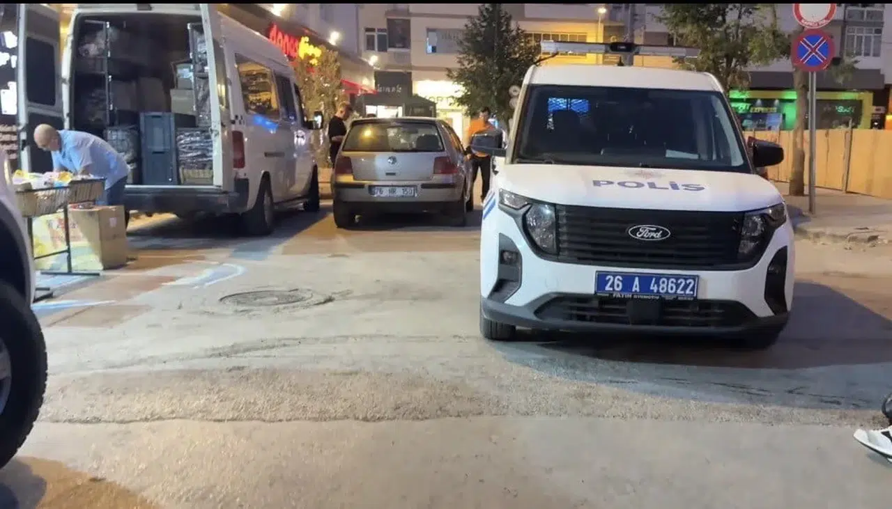 Eskişehir'de polisten kaçan şüpheli, araca zarar verip izini kaybettirdi