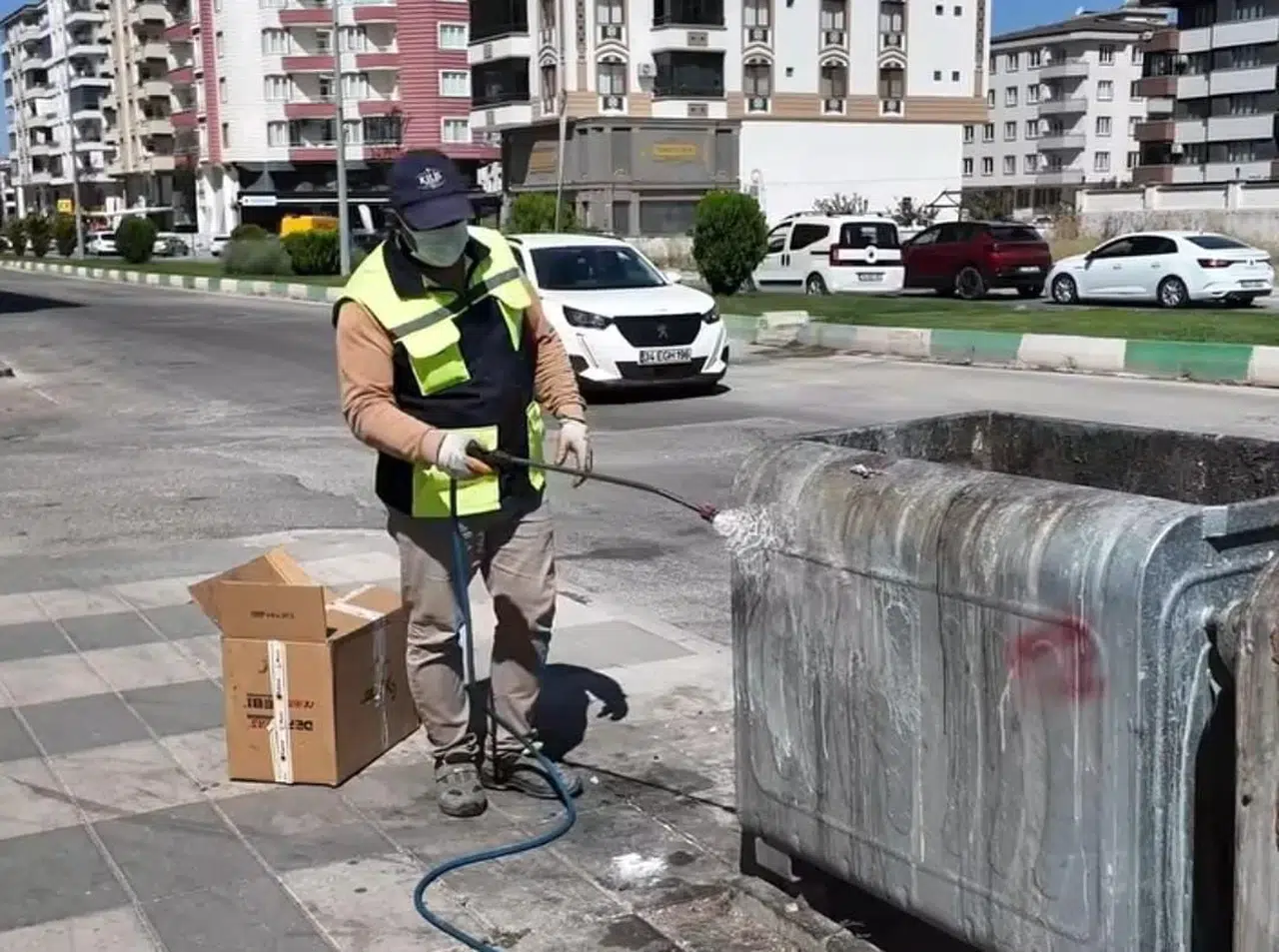 Kilis'te çöp konteynerleri yenileniyor: Temizlik çalışmaları başlatıldı