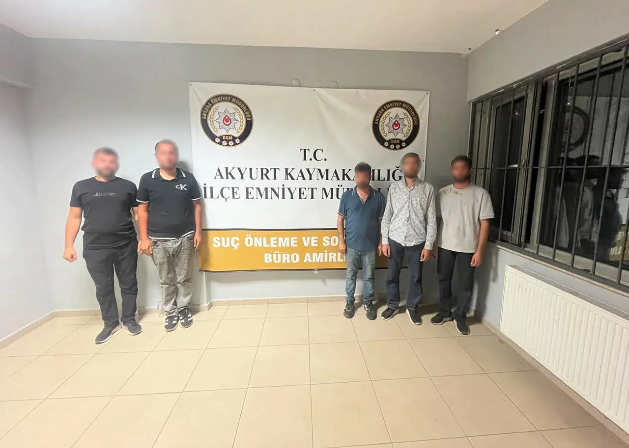 Akyurt'ta polisten kaçmaya çalışan 5 şüpheli yakalandı