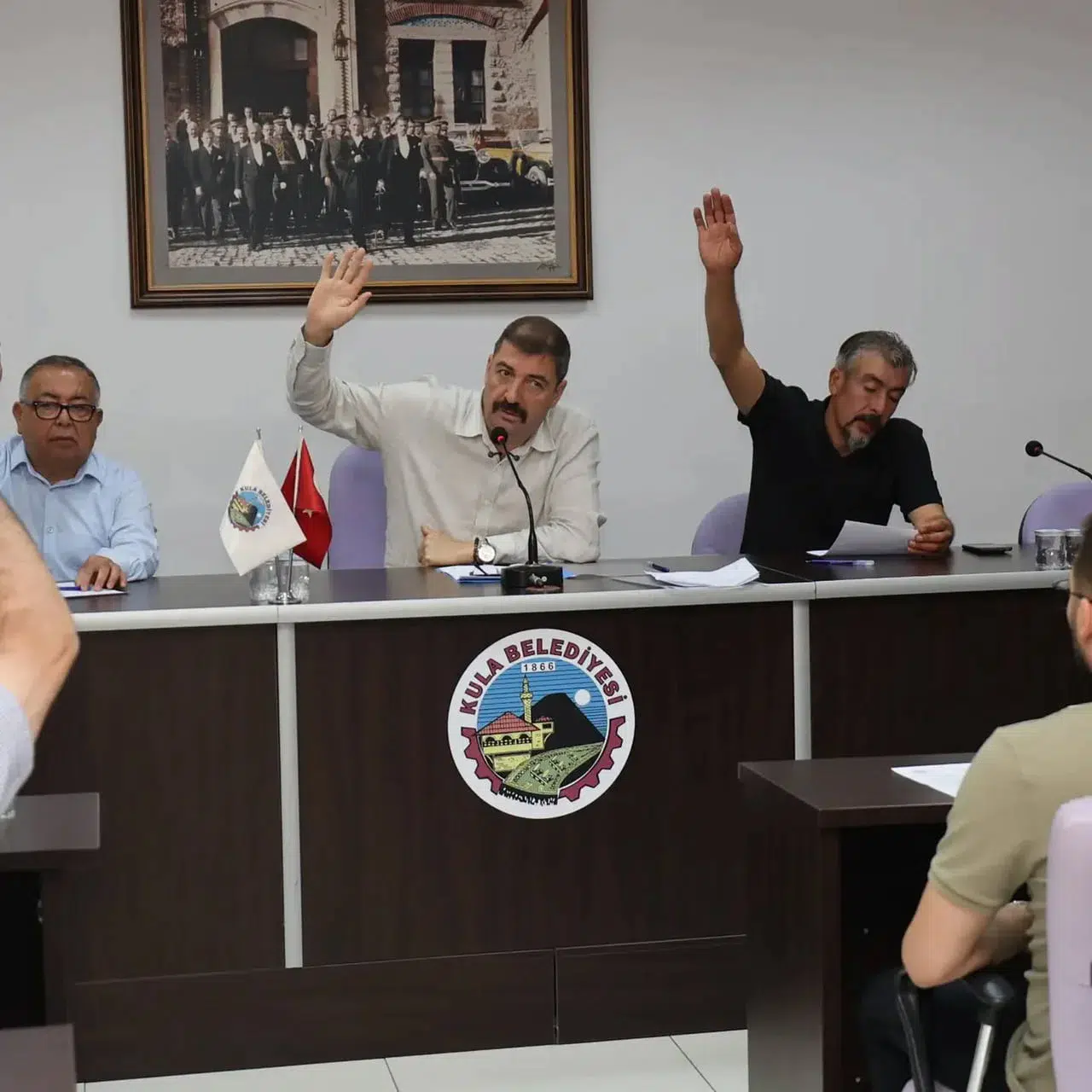Kula'da çiftçilerin sulama suyu talebi mecliste gündeme alınmadı