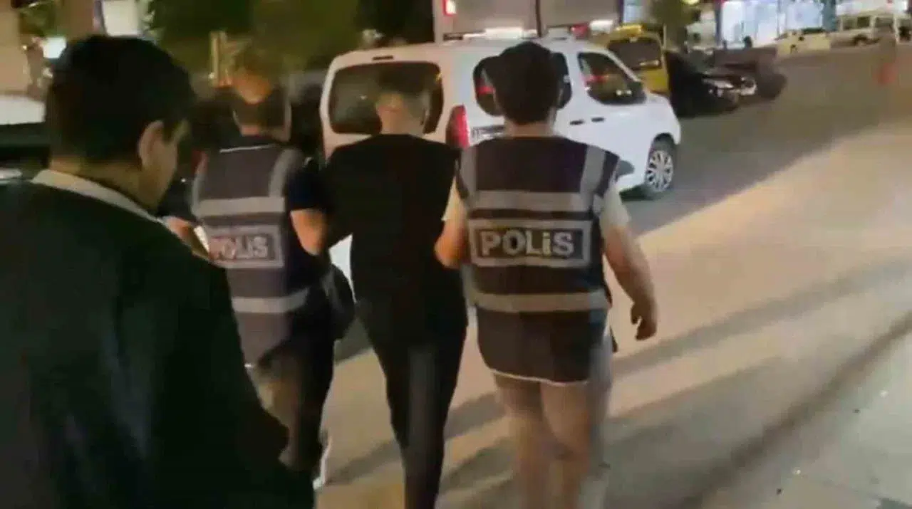Kilis'te sokak ortasında tekme tokat darp olayı kamerada görüntülendi