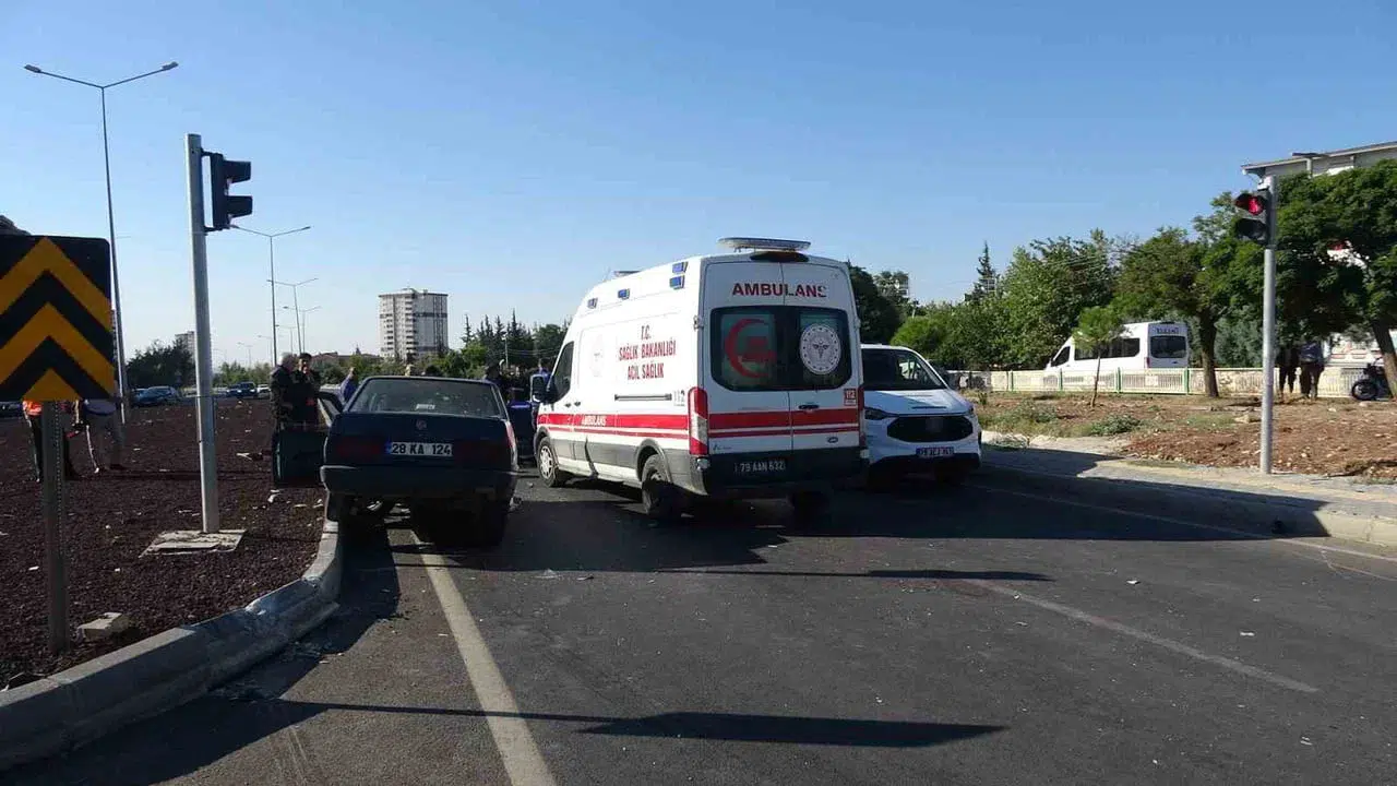 Kilis'te trafik kazası: kırmızı ışık ihlali can aldı