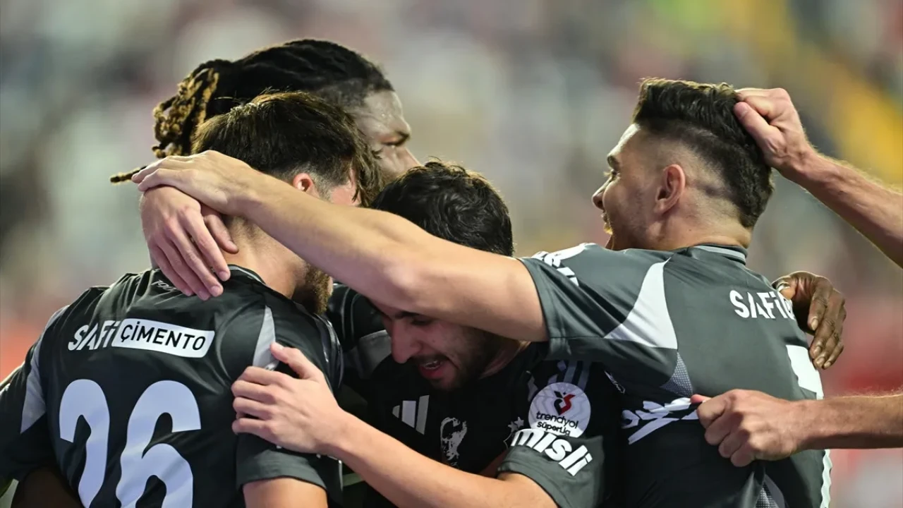 Sergen Yalçın’ın planı İşledi: Beşiktaş Antalyaspor engelini 2 farkla aştı