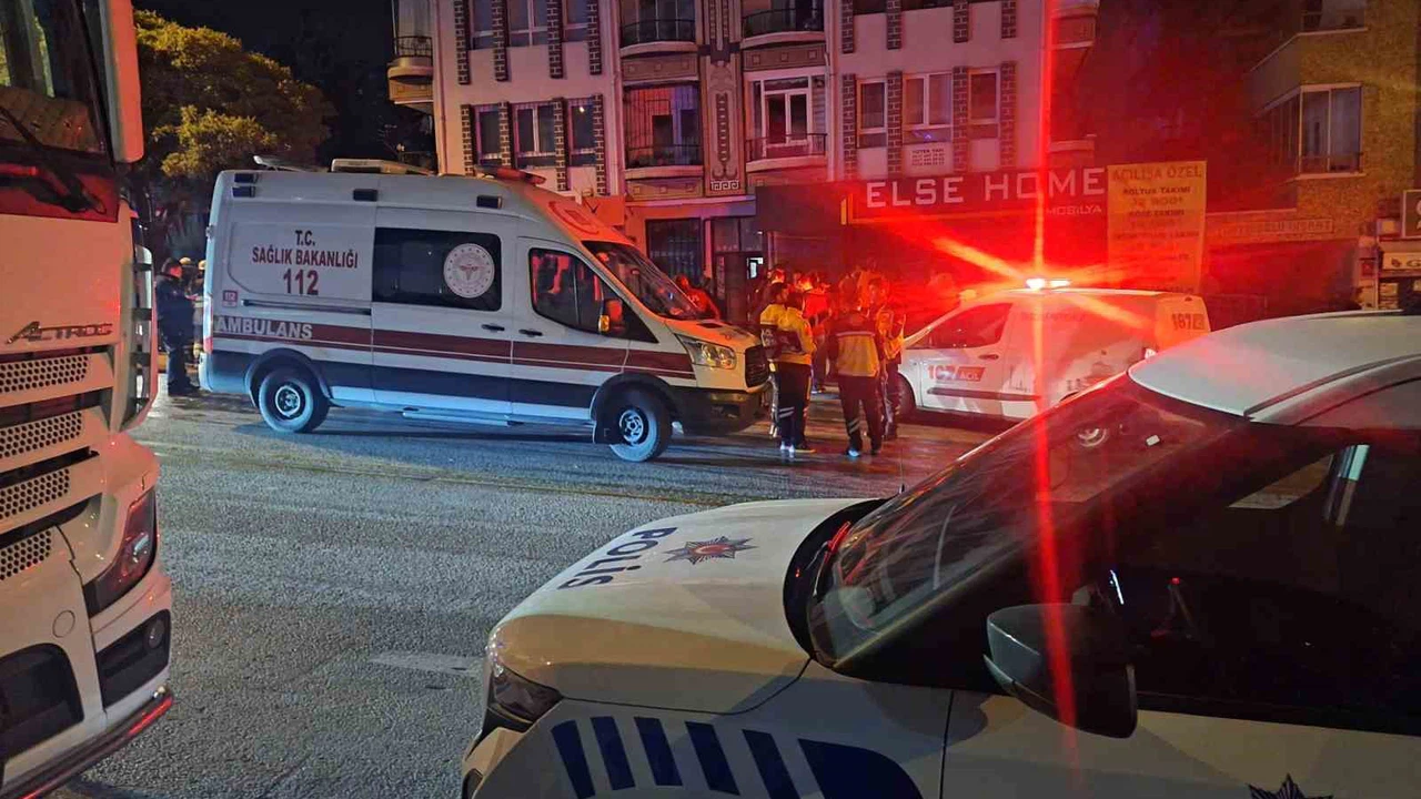 Dört katlı binada patlama anı kamerada! Görüntüler kan dondurdu