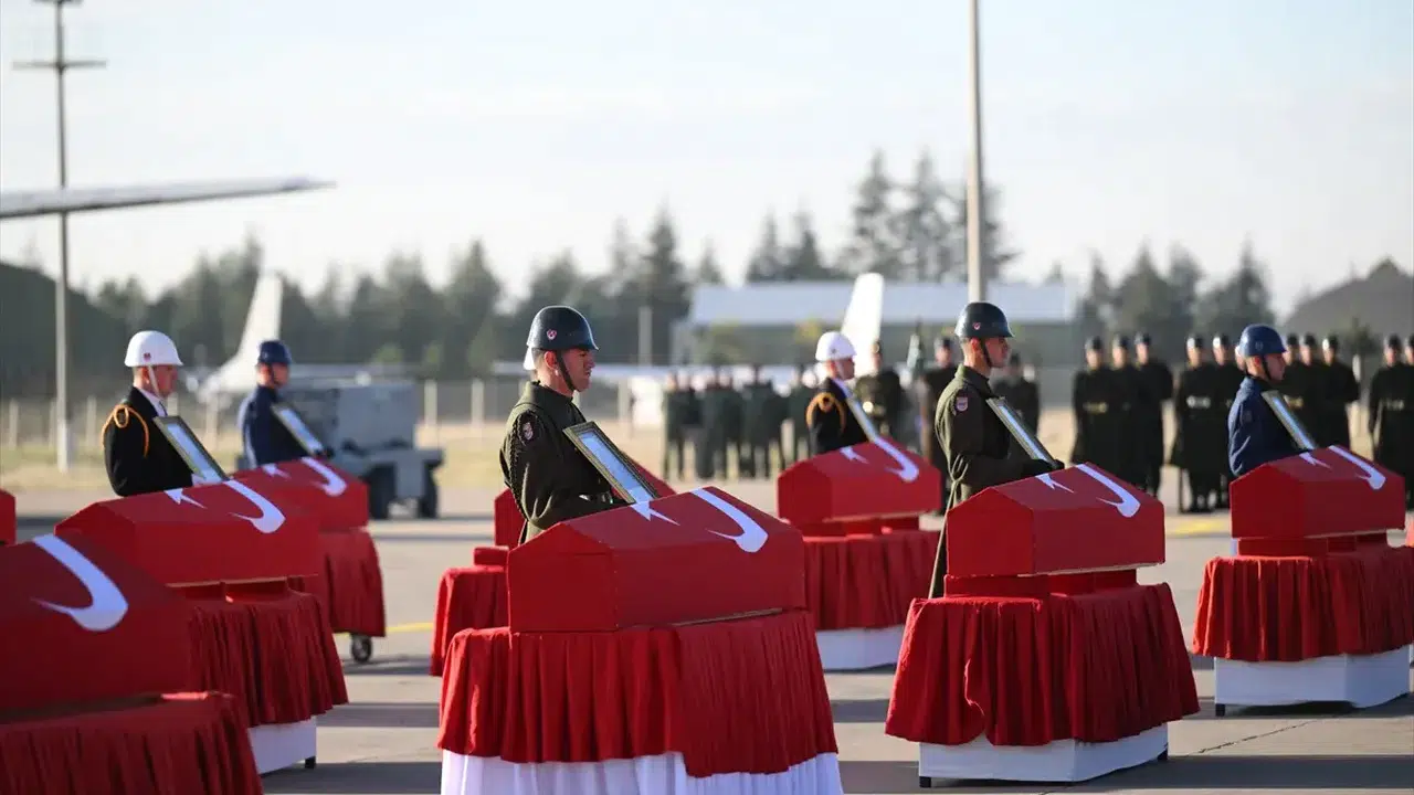 Şehit Ahmet Yasir’in kardeşiyle son mesajları ortaya çıktı 'Rüyamda şehit olduğunu gördüm'...