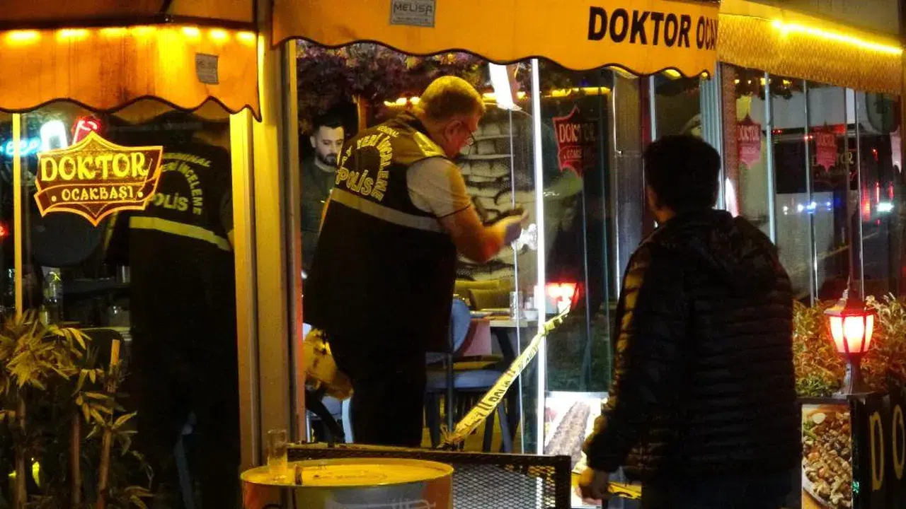 Adana’da ocakbaşı dehşeti! Motorla geldi, kurşuna dizdi...