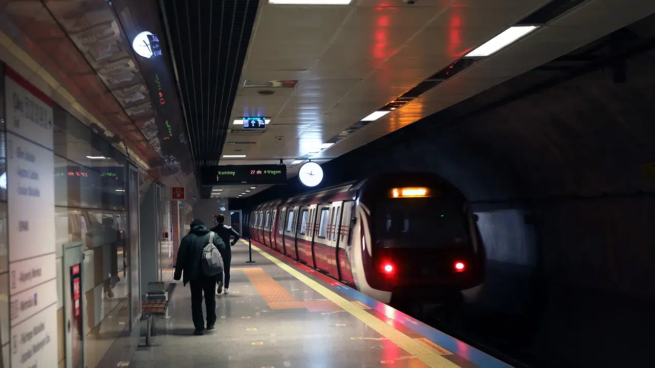 Ölümle burun buruna! Şişhane metrosunda hayatın eşiğinde dakikalar