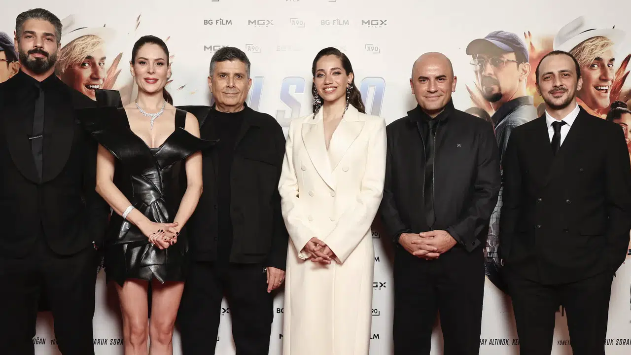 Giray Altınok ve Kerem Özdoğan’dan yeni yıl bombası: ‘D.I.S.C.O.’ galası olay oldu