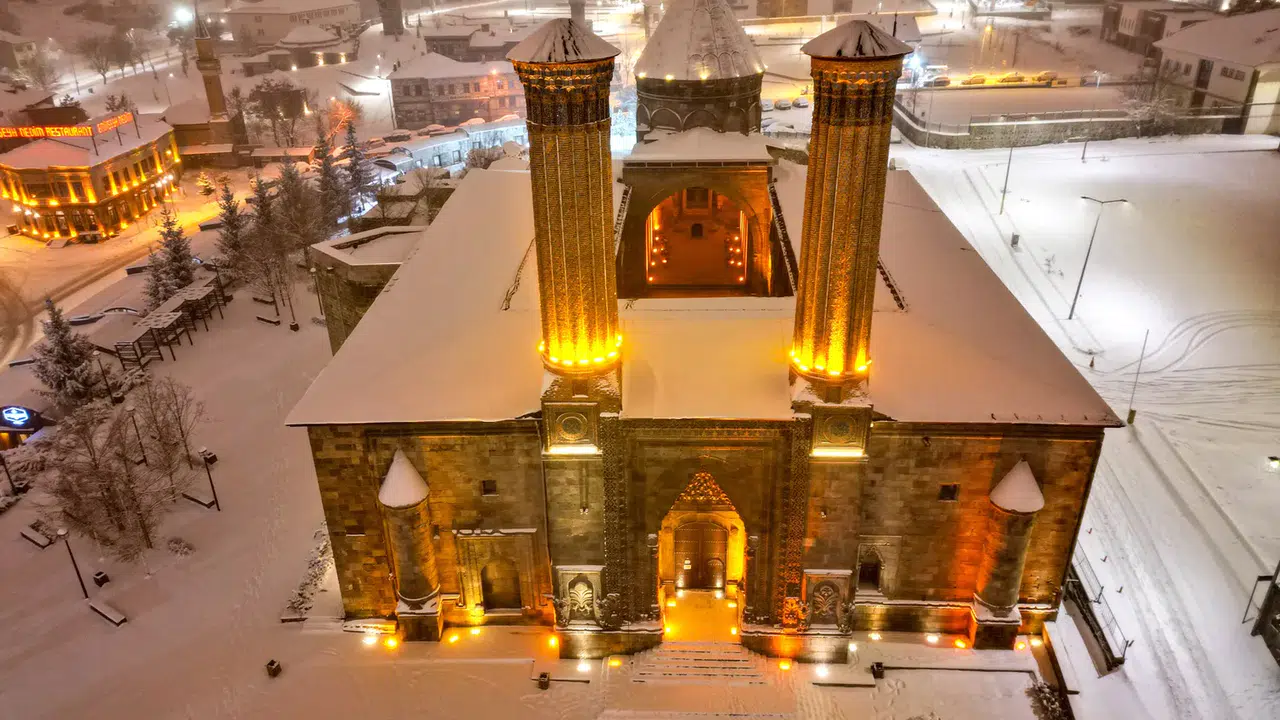 Erzurum’da kartpostallık kış manzaraları