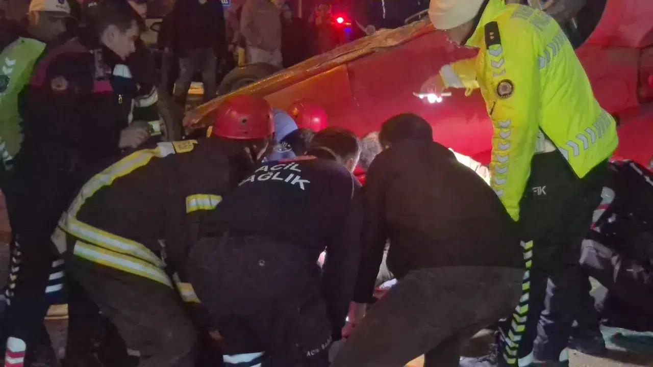 Eski eşini sokak ortasında boğazını keserek öldürdü: 'Kendimi kaybettim' dedi!