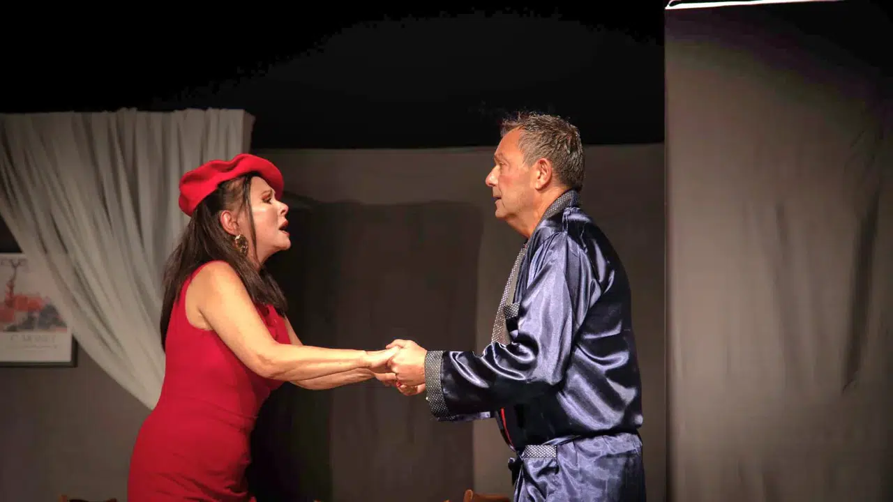 Aydan Şener 'Ne Olacak Şimdi' ile Türkiye turnesinde tiyatroseverlerle buluşuyor