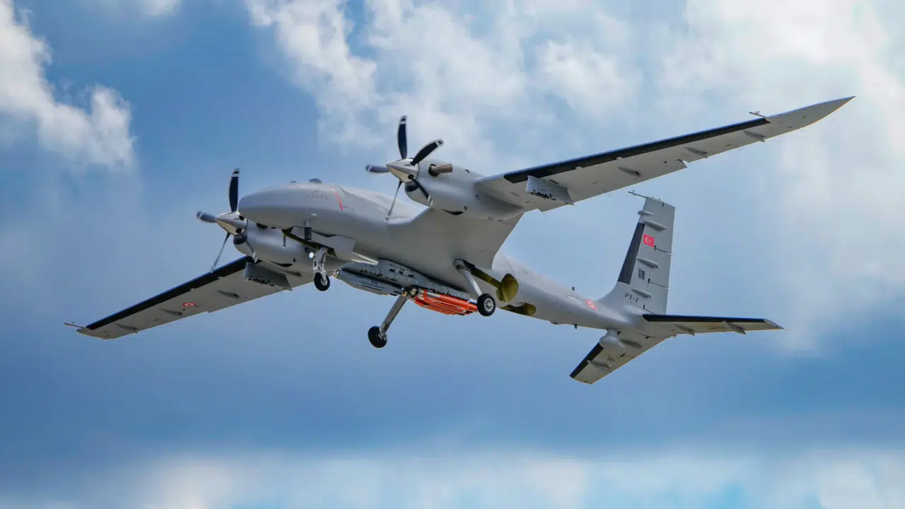 Sessizce kalktı, nokta atışıyla döndü: AKINCI’dan yerli mühimmatla hedefe tam isabet!