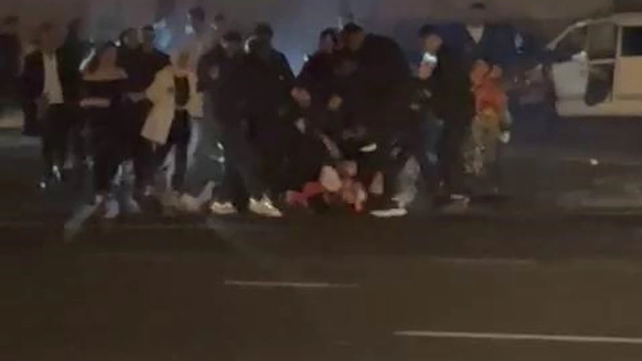 Diyarbakır’da düğünden sonra ‘nakavt’... Damat yumrukların arasında kaldı!