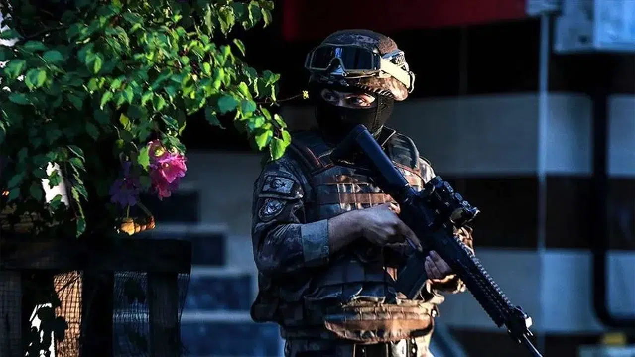 Şafak baskınlarında zehir fışkırdı: İstanbul'da gi…