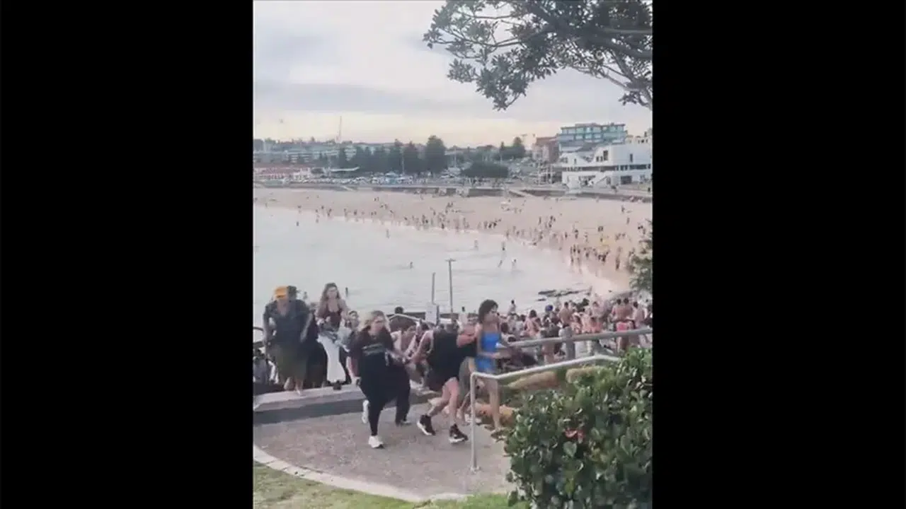 Hanuka kutlamasına saldırı: Avustralya’da Bondi Plajı kana bulandı