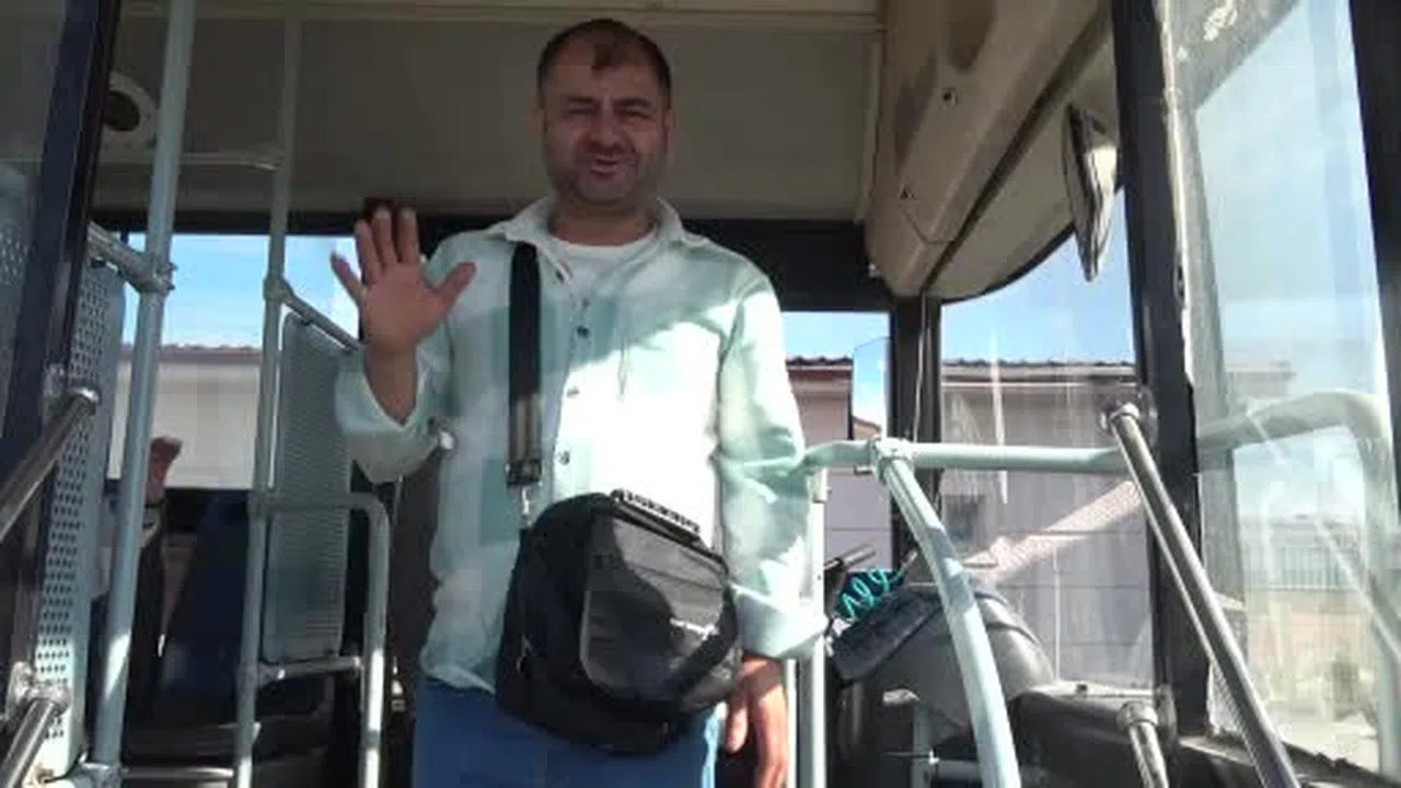 Geri dönüşte duygu dolu anlar... Suriyeliler Türki…