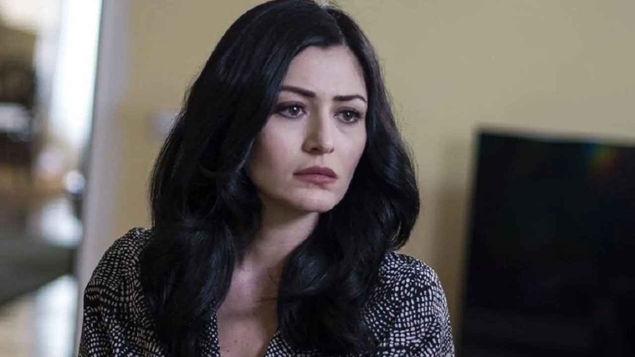 Çarpıntı dizisi Hülya kim, Deniz Çakır kimdir, aslen nereli, kaç yaşında, boyu? İşte TV kariyeri ve biyografisi